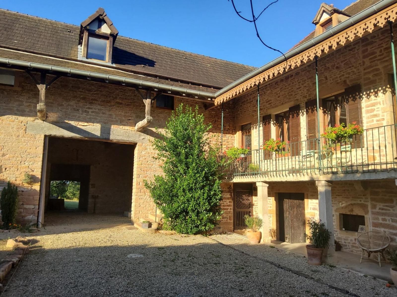 Bed and breakfast La Parenthese A Etrigny Extérieur photo