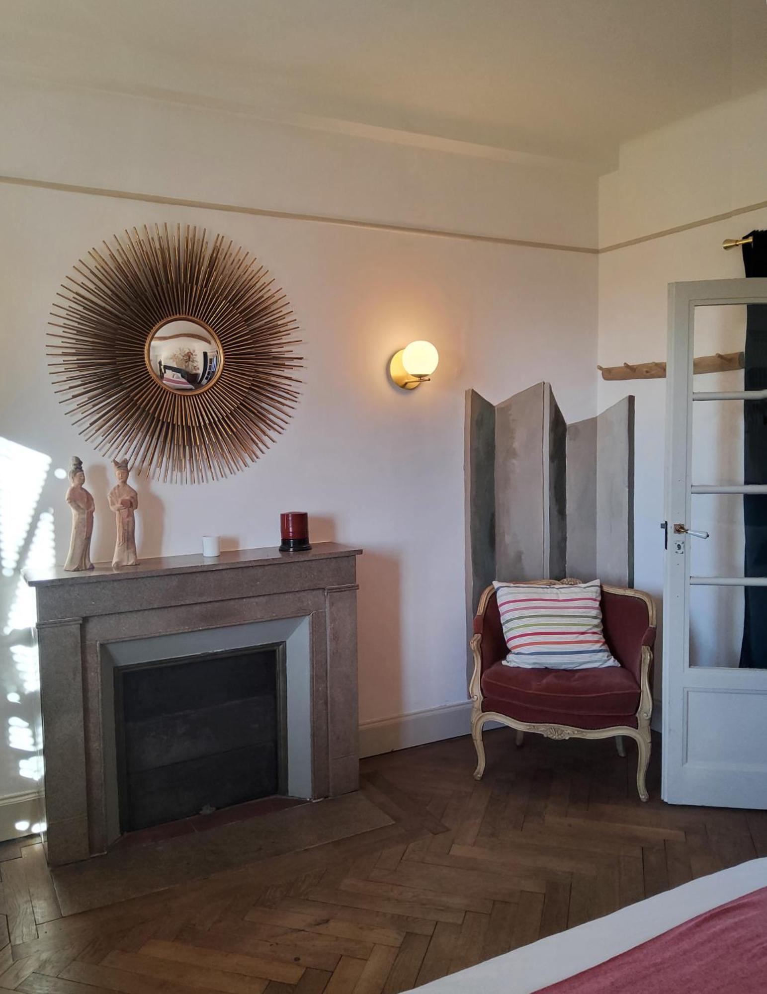 Bed and breakfast La Parenthese A Etrigny Extérieur photo